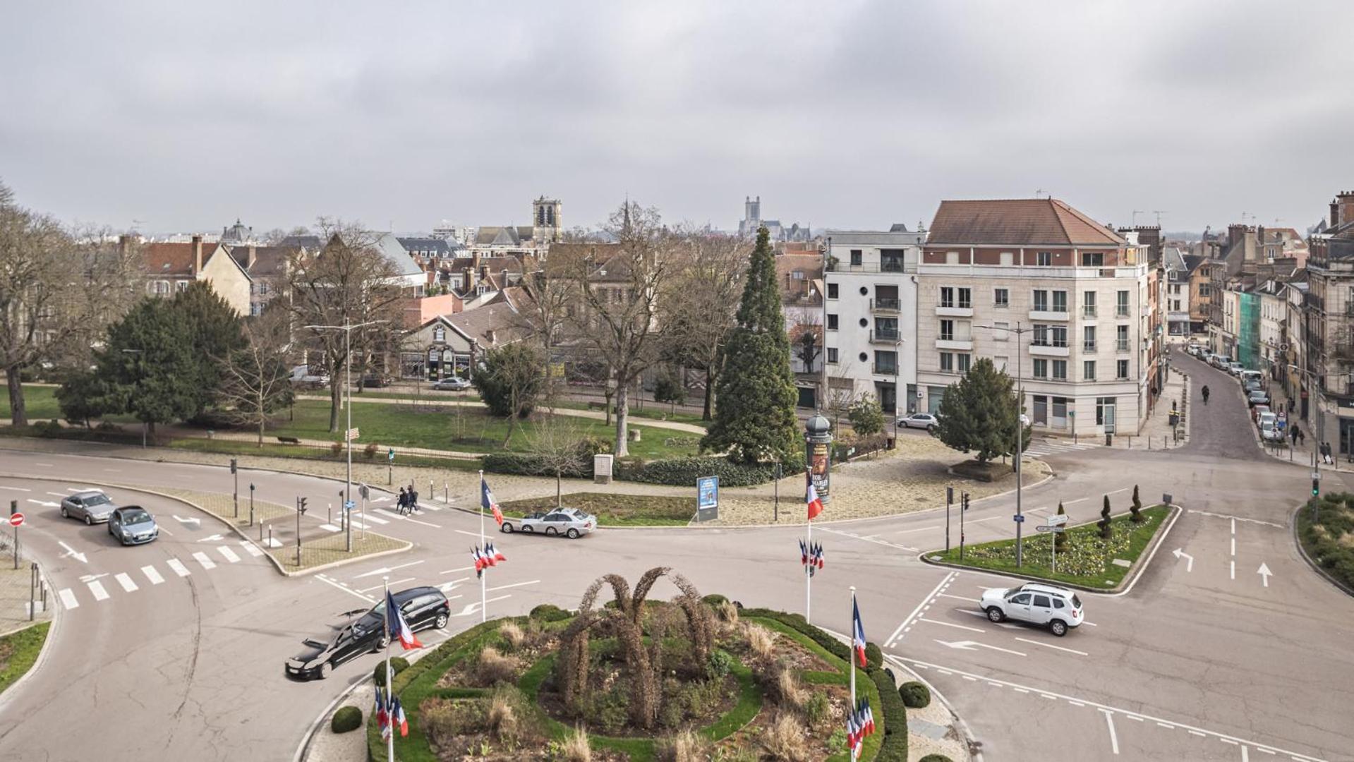 Le Balcon Troyen - Proche Hypercentre - 4 Pers. Apartment